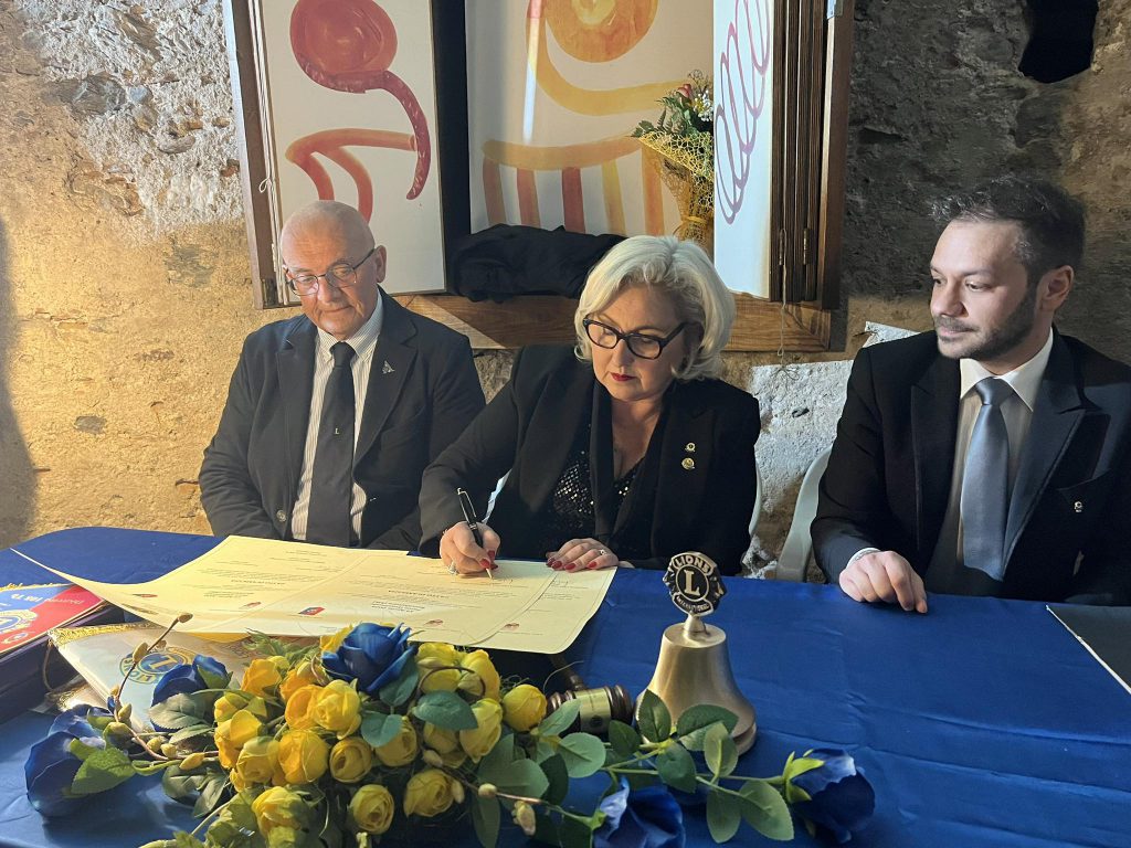 Patto di Amicizia tra Lions Club Roccalumera Quasimodo e Lions Club Sassuolo – La firma alla Torre Saracena